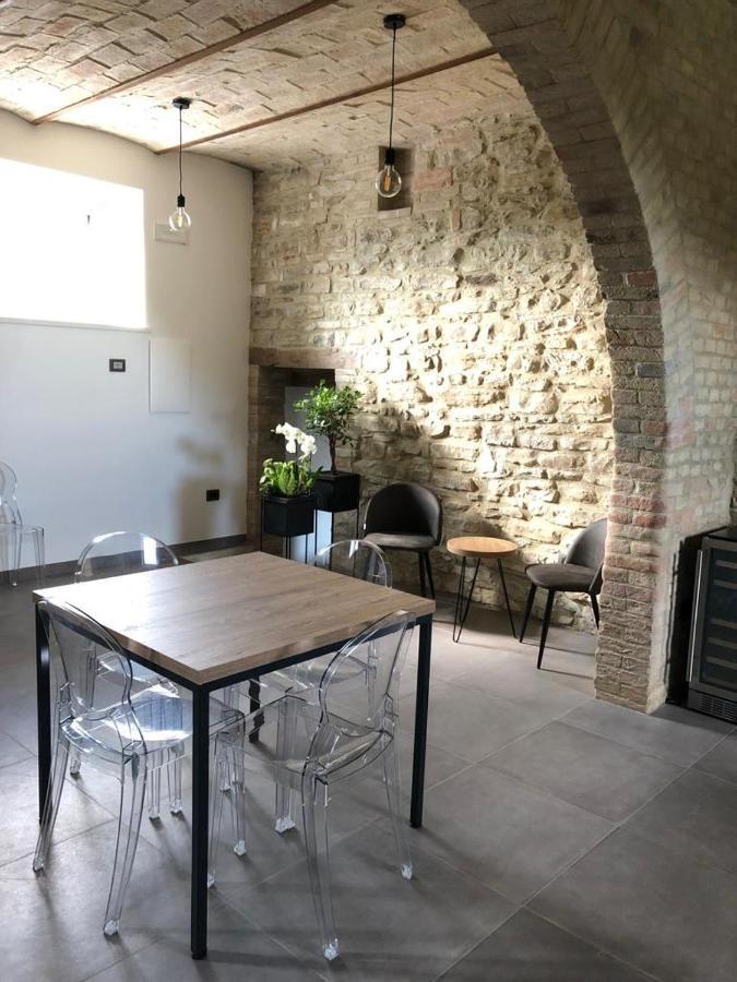 B&B Il Passo Urbino Bagian luar foto
